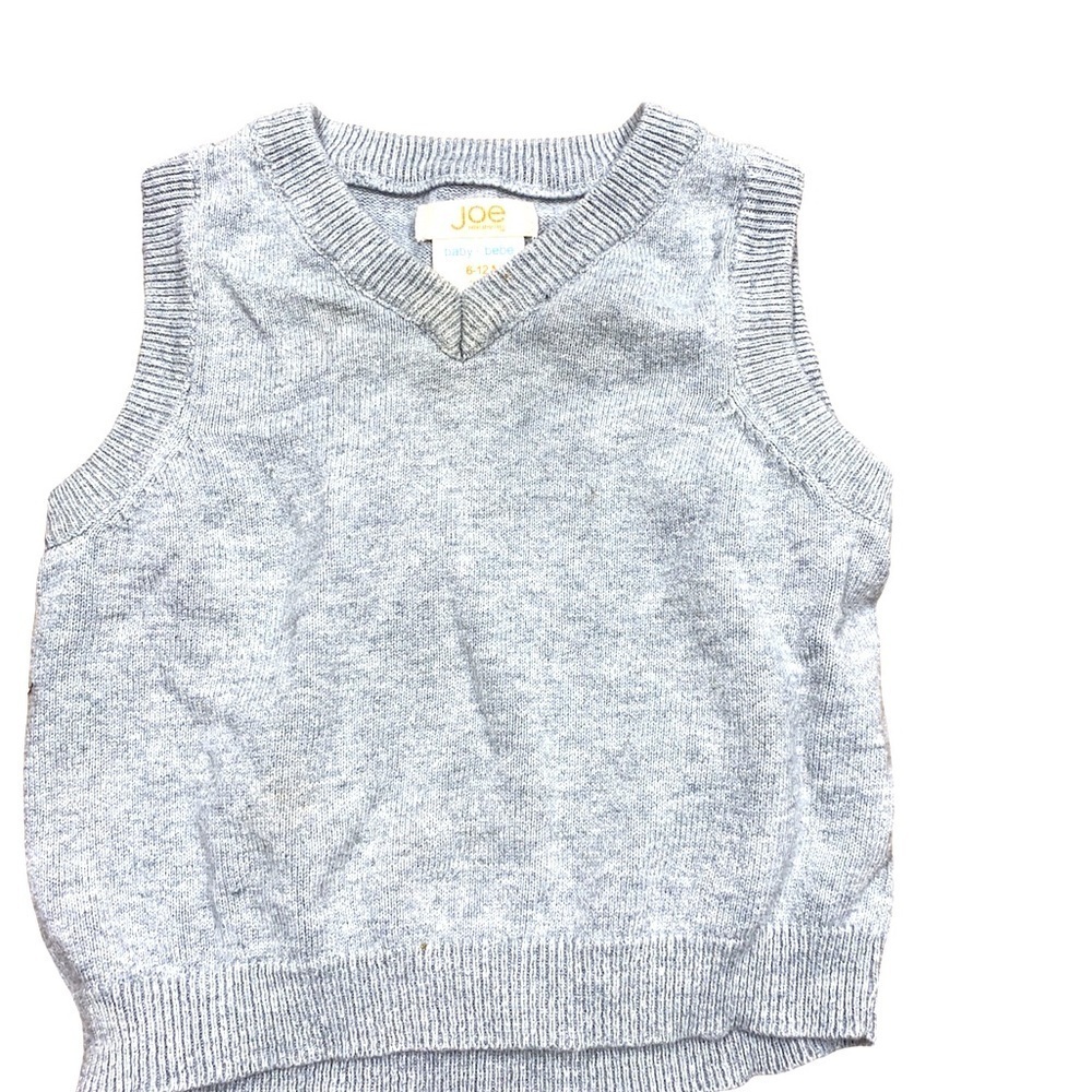 Joe Fresh baby grey sweater vest size 6-12 months
